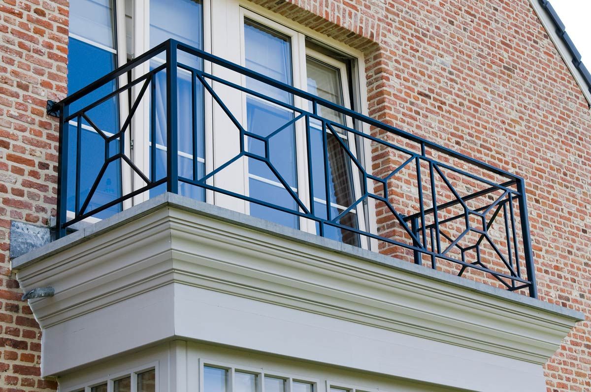 Yatay profilli balkon korkuluğu modeli BKR-005